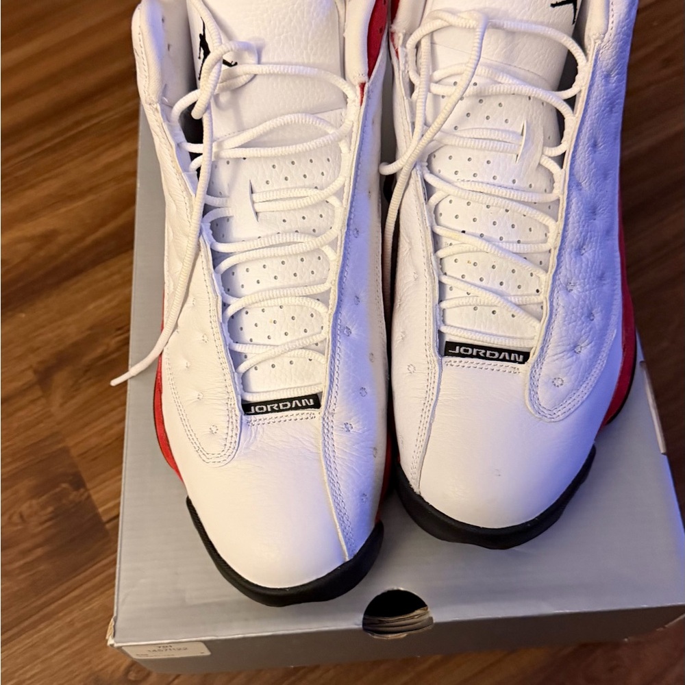 Jordan Sneakers in White and Red